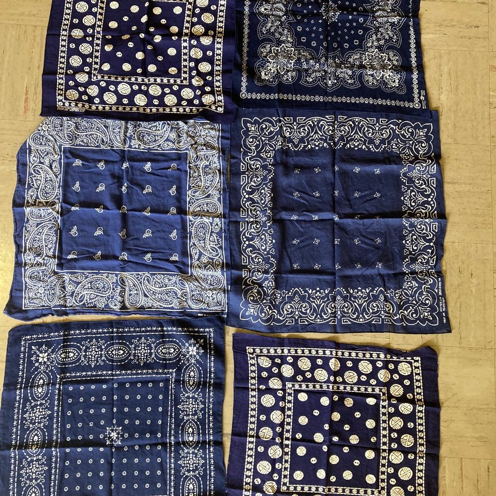 stack of 6 blue bandanas